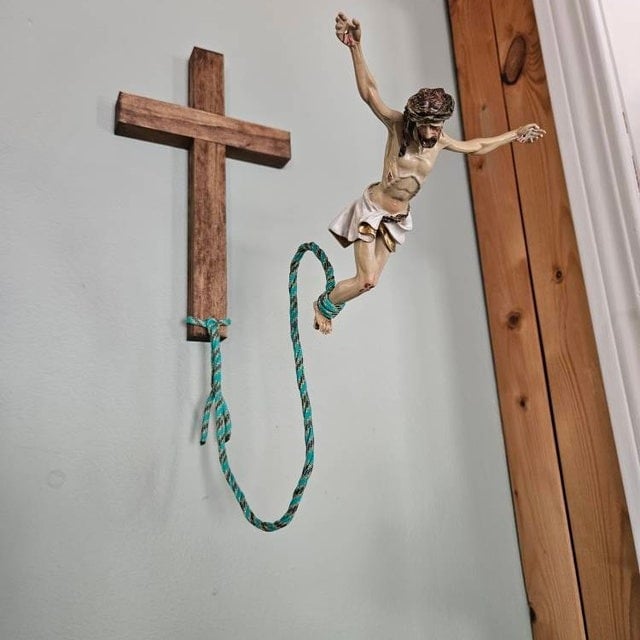 Owronline - Bungee Jumping Jesus - owronline