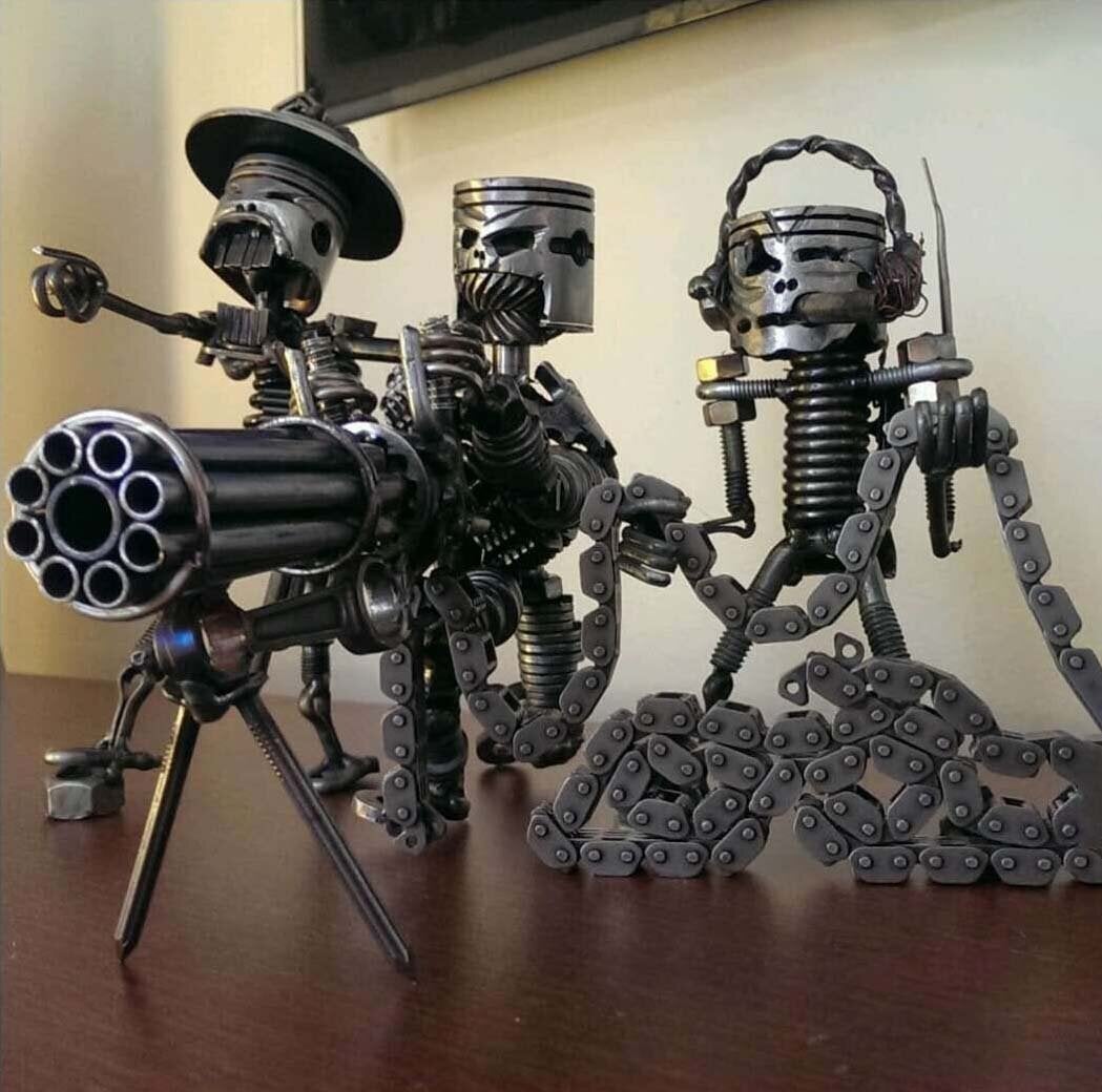 Owronline - Metal Standing Warrior Sculpture 🤖 Handmade-Piston Man - owronline