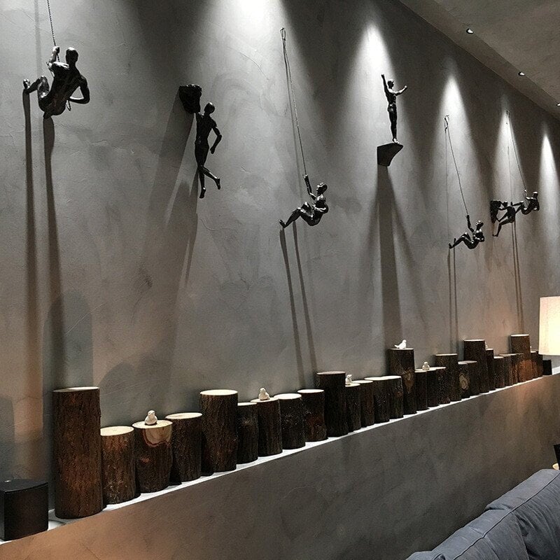 OWRONLINE - Climber Sculpture