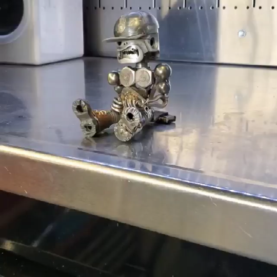 Owronline - Metal Standing Warrior Sculpture 🤖 Handmade-Piston Man - owronline