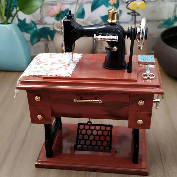 Owronline - Premium Sewing Machine Music Box