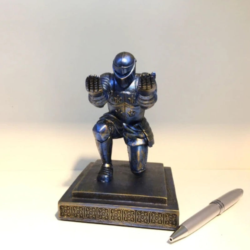 Owronline - Elegant and Noble Knight Pen Holder