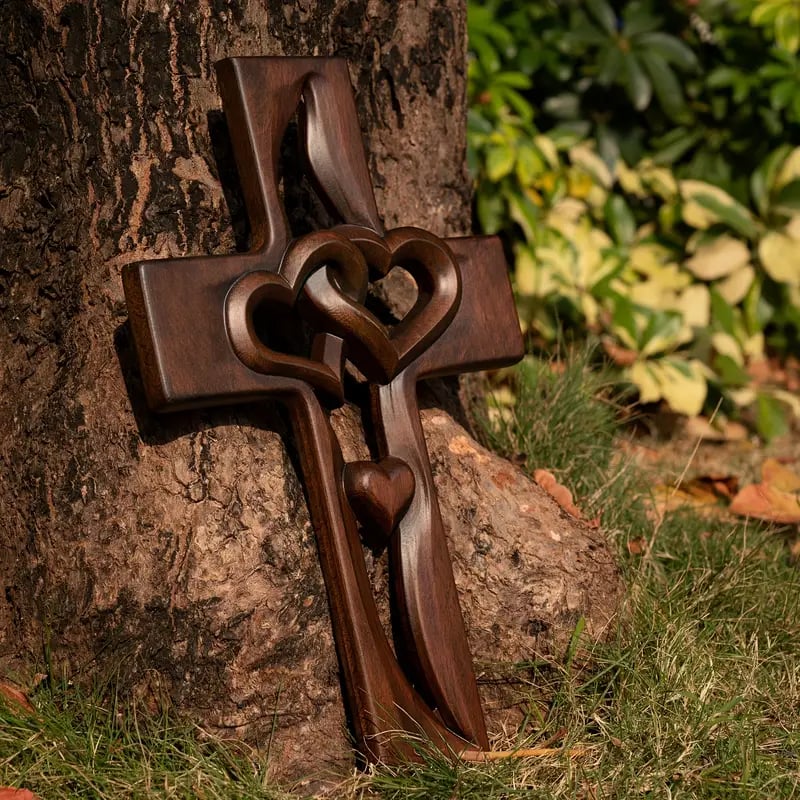 Owronline - Intertwined Heart Wooden Cross(6.3*9.8 in)