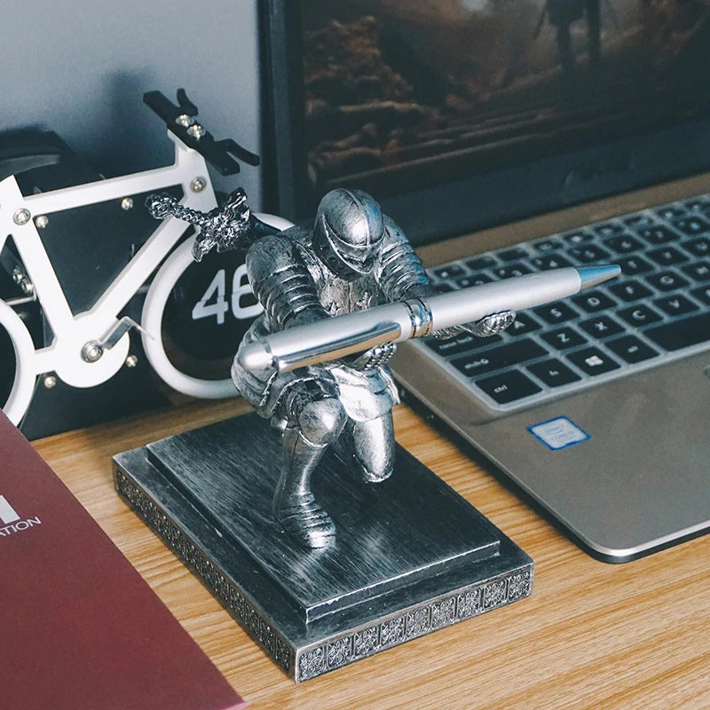 Owronline - Elegant and Noble Knight Pen Holder