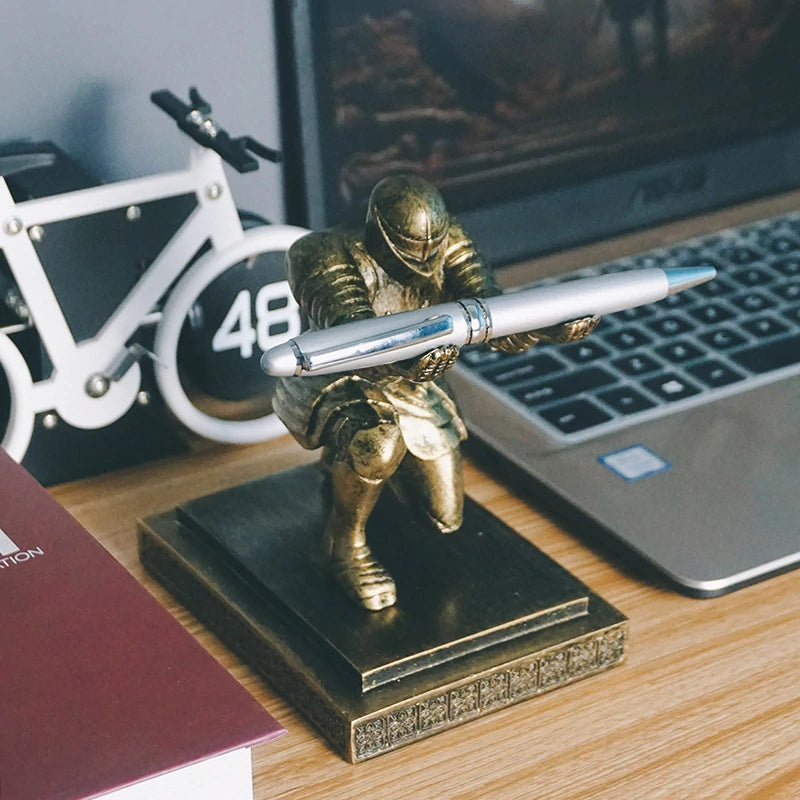 Owronline - Elegant and Noble Knight Pen Holder