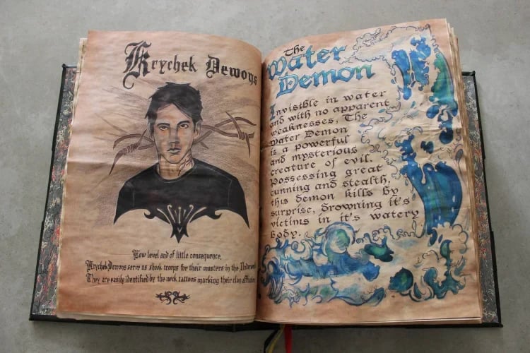 Owronline - DELUXE Charmed BOOK OF SHADOWS