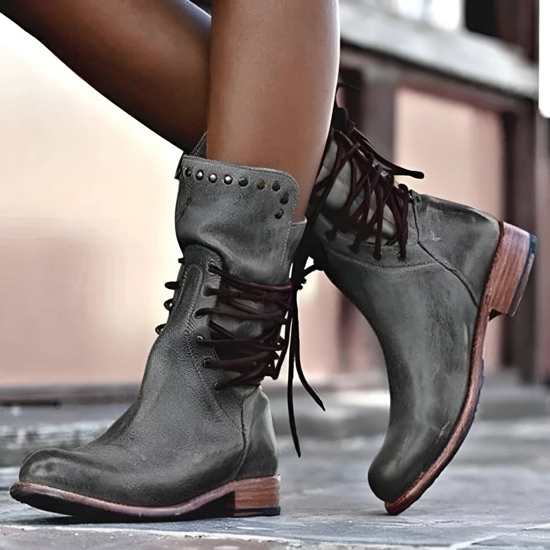 Owronline - Leather ankle boots with laces